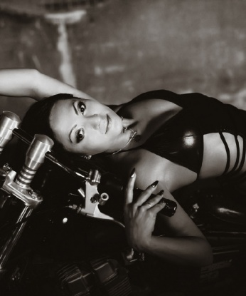 Нежная и чувственная девушка приглашает на встречу наедине. Со мной ты почувствуешь себя настоящим мужчиной и полностью расслабишься в моих объятиях! 2116, 36 лет