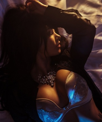 Живу в Москве и готова стать твоей секретной страстью.
Позволь мне позаботиться о твоих желаниях и фантазиях, предлагая широкий спектр услуг, чтобы ты полностью насладился нашим встречей. В моем арсенале - эксклюзивные эротические массажи, разнообразные ролевые игры и фантазии, глубокий орал и многое другое, что позволит нам насытить нашу встречу страстью.
У меня есть отличные отзывы от моих довольных клиентов, которые отмечают мою индивидуальность, тонкий стиль и высокую профессиональность. Мои фото настоящие и сделаны в Москве.
Доверься моим нежными рукам и позволь мне окунуть тебя в океан наслаждения и удовлетворения! 🌹 4363, 29 лет