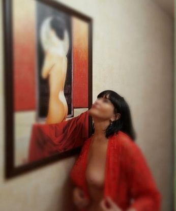 💋 Живу в Москве и готова подарить тебе незабываемые моменты страсти и наслаждения. У меня есть множество услуг, которые удовлетворят твои самые сокровенные желания. 😉 Открой для себя мир наслаждения и разврата со мной! Мои фото подтверждают мои слова, и мои отзывы говорят о качестве моих услуг. ✨ Обещаю, что ты не пожалеешь о времени, проведенном со мной. Сладкие эмоции и незабываемые впечатления ждут нас! 🔥 Не упусти возможность окунуться в мир страсти и наслаждения со мной, запиши мой номер и договоримся о встрече. 😘 С нетерпением жду наших встреч в Москве! 🔞 7173, 20 лет